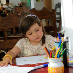 Sărbătorim ziua copilului. Fără măști și cu multă înghețată! Sărbătorim ziua copilului. Fără măști și cu multă înghețată!